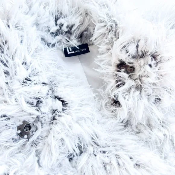 love token white faux fur button up vest with pockets - Picture 6 of 6